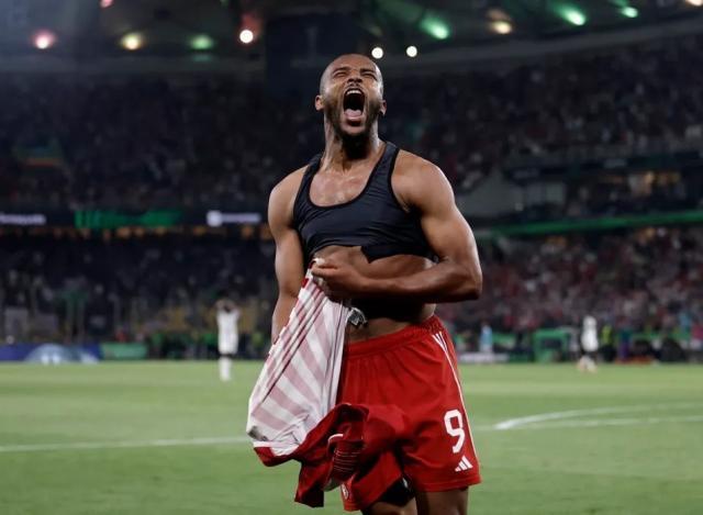 1717032403097028047.jpg 1717031540358.jpg