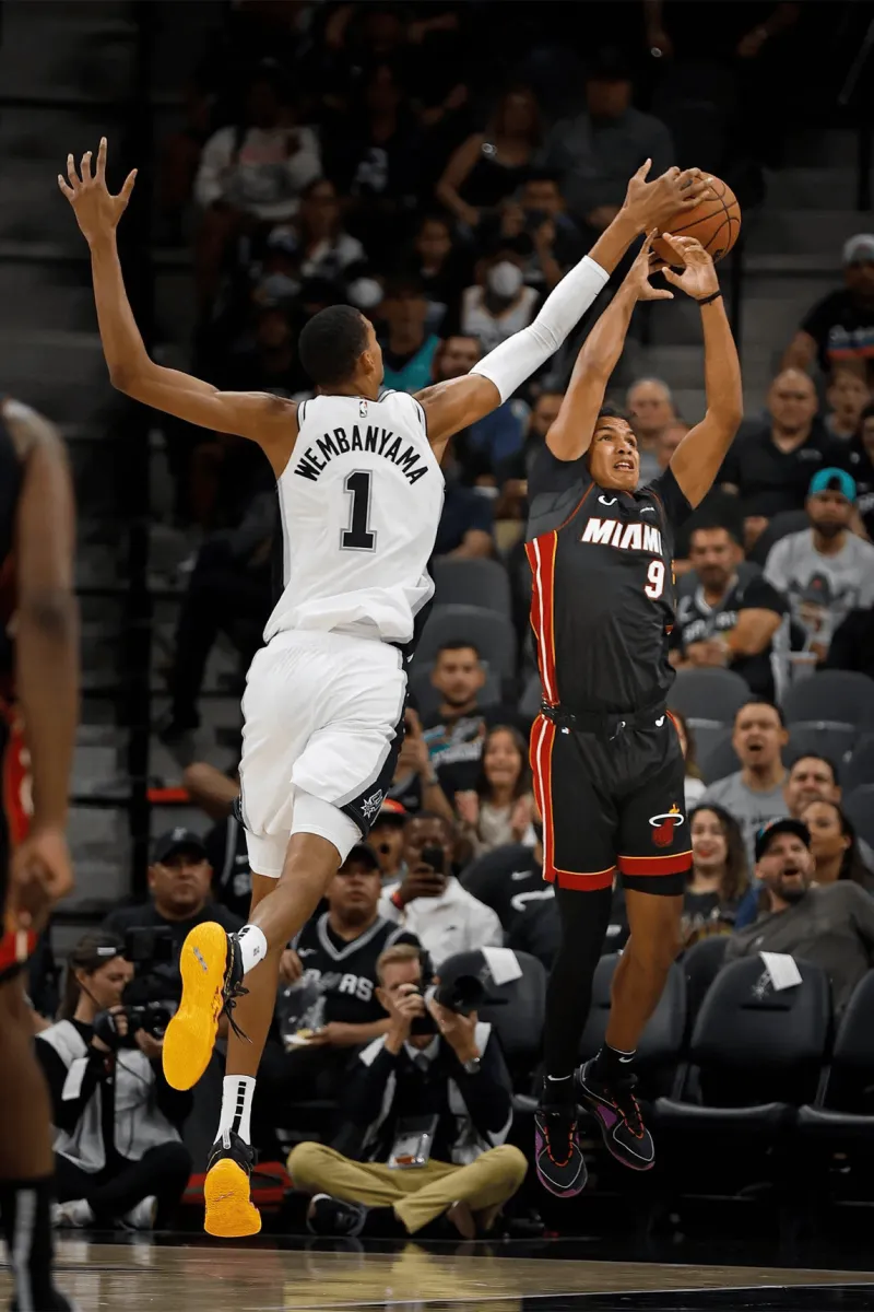 球天下体育官网-文班亚马谈盖帽的感觉：就像是亲手毁掉了某人的一天