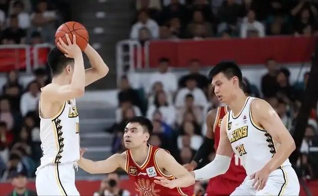 球天下体育平台-贺希宁4记三分救主！深圳2-0晋级，浙江主场魔咒破了？